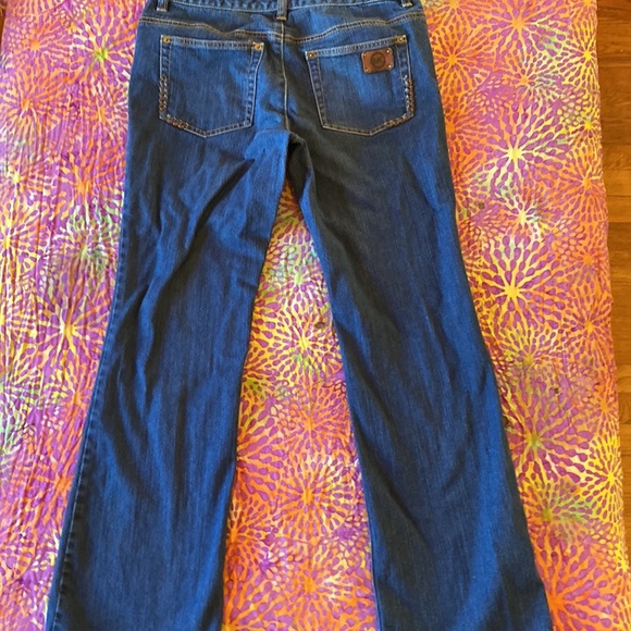 🌹 Michael Kors boot cut jeans with embroidered leather back pockets🌹 - Picture 3 of 7